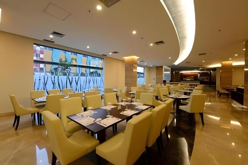 雅加达法拉特汉酒店 外观 照片