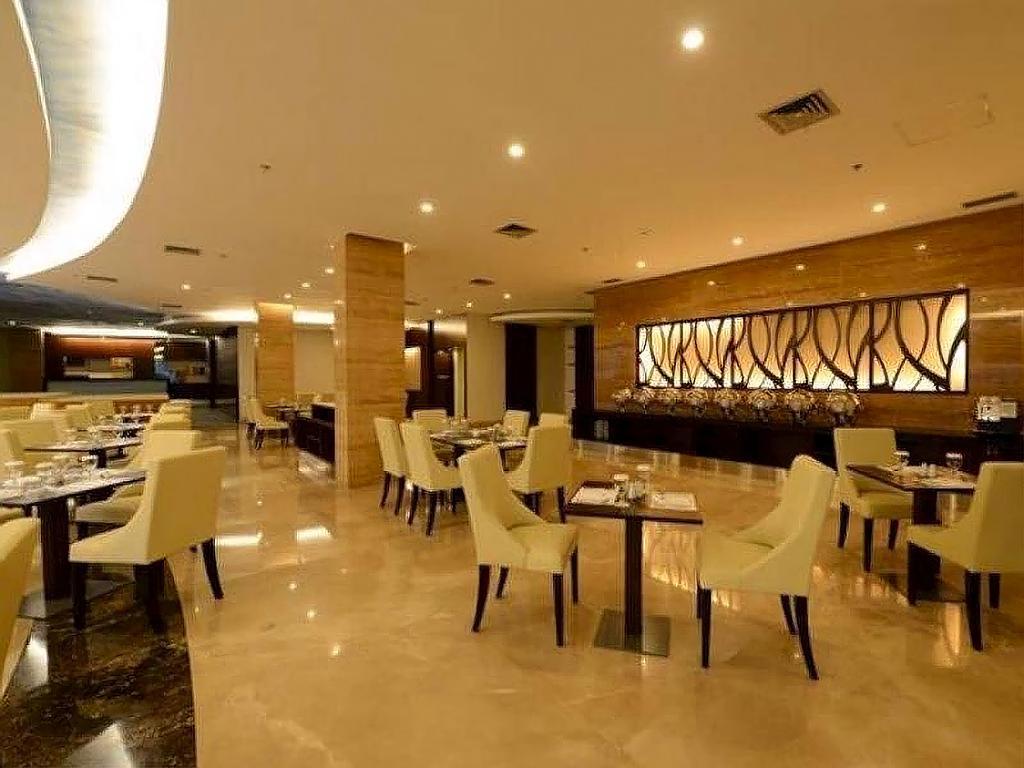 雅加达法拉特汉酒店 外观 照片